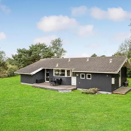 Lovely In Rodby With Kitchen *